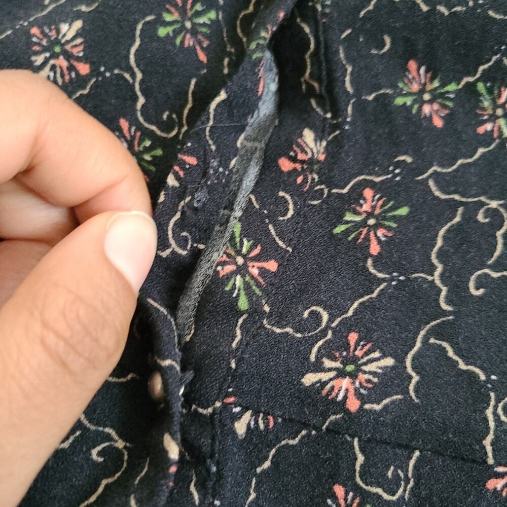 Free‎ People Debbie Dot Floral Cottage Button Up Romper - Picture 5 of 13